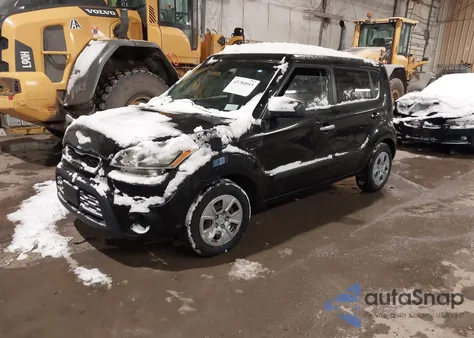 2012 Kia Soul z USA, uszkodzony, nr VIN 0KNDJ12A517747765